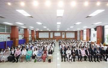 第四十三屆保良局屬下中學聯合畢業典禮