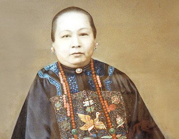 何東太夫人紀念畫像